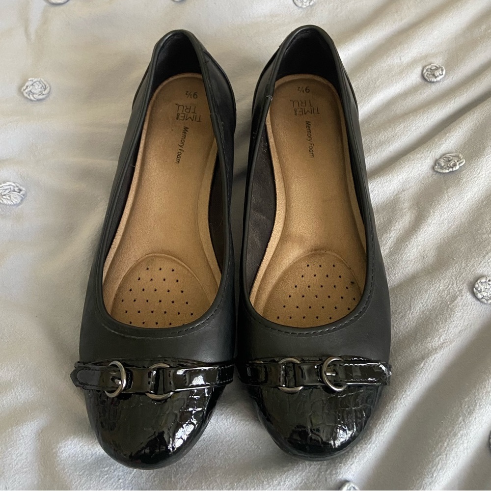 3/$20 NWOT Time and Tru Memory Foam Buckle Ballet Flats